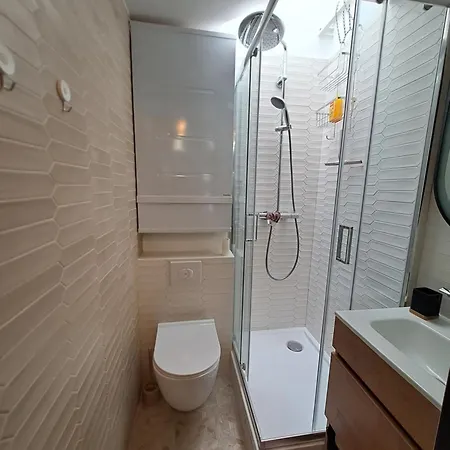 Studio De Charme Sous Les Toits De Paris