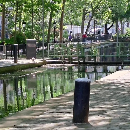 Studio De Charme Sous Les Toits De * Paris